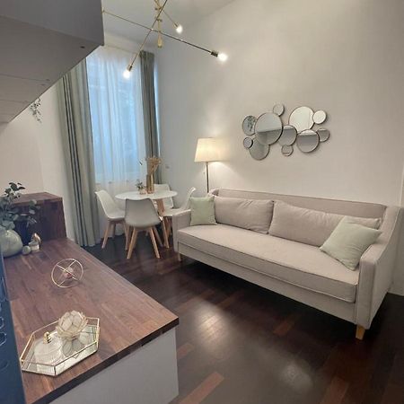 Bilocale Di Prestigio: Milano Centro Apartment Exterior photo